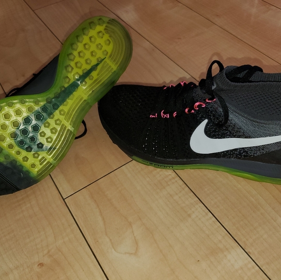 Nike Zoom All Out Flyknit- sz 7.5 - Picture 1 of 2